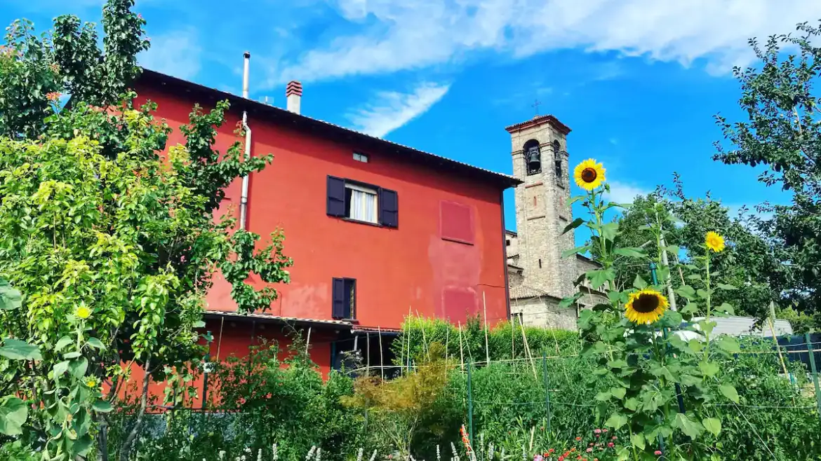 Scopri di più sull'articolo La casa rossa di Alice – Vaccarezza